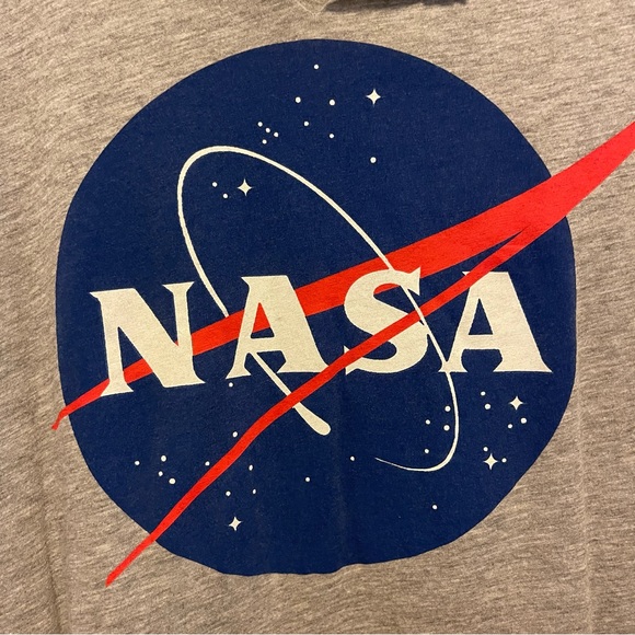 H&M Divided - NASA graphic crop top - Picture 3 of 7